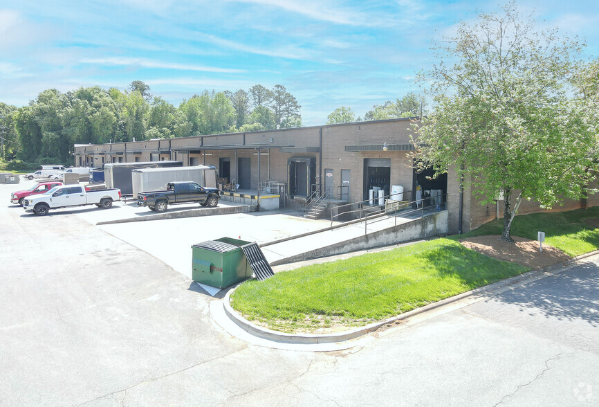 1920 Starita Rd, Charlotte, NC for lease - Building Photo - Image 2 of 6