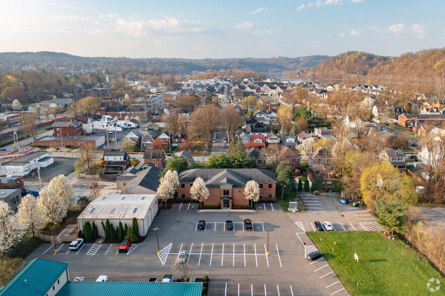 521 Cedar Way, Oakmont, PA for lease - Aerial - Image 2 of 4