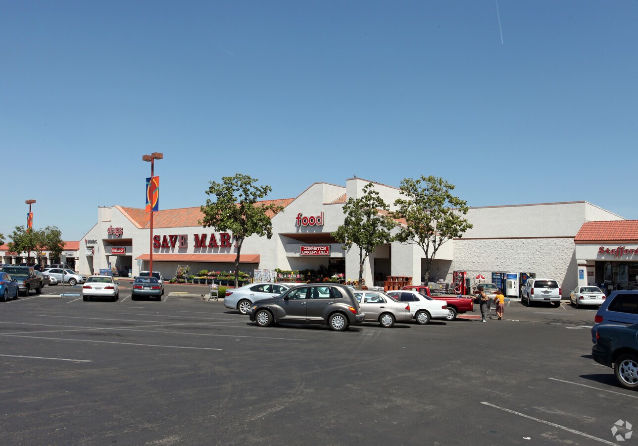 862910 W Henderson Ave, Porterville, CA 93257 Porterville Town