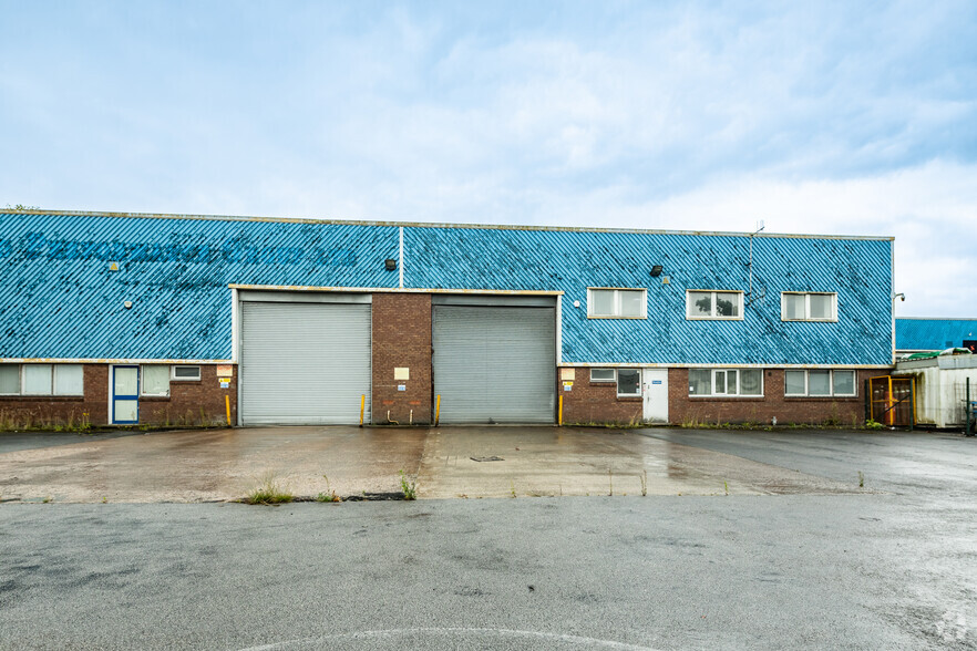 Hutton St, Blackburn for lease - Building Photo - Image 3 of 5