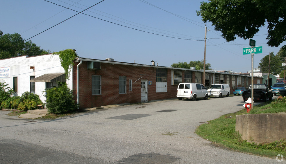 277 N Park St, Asheboro, NC for sale - Building Photo - Image 3 of 3