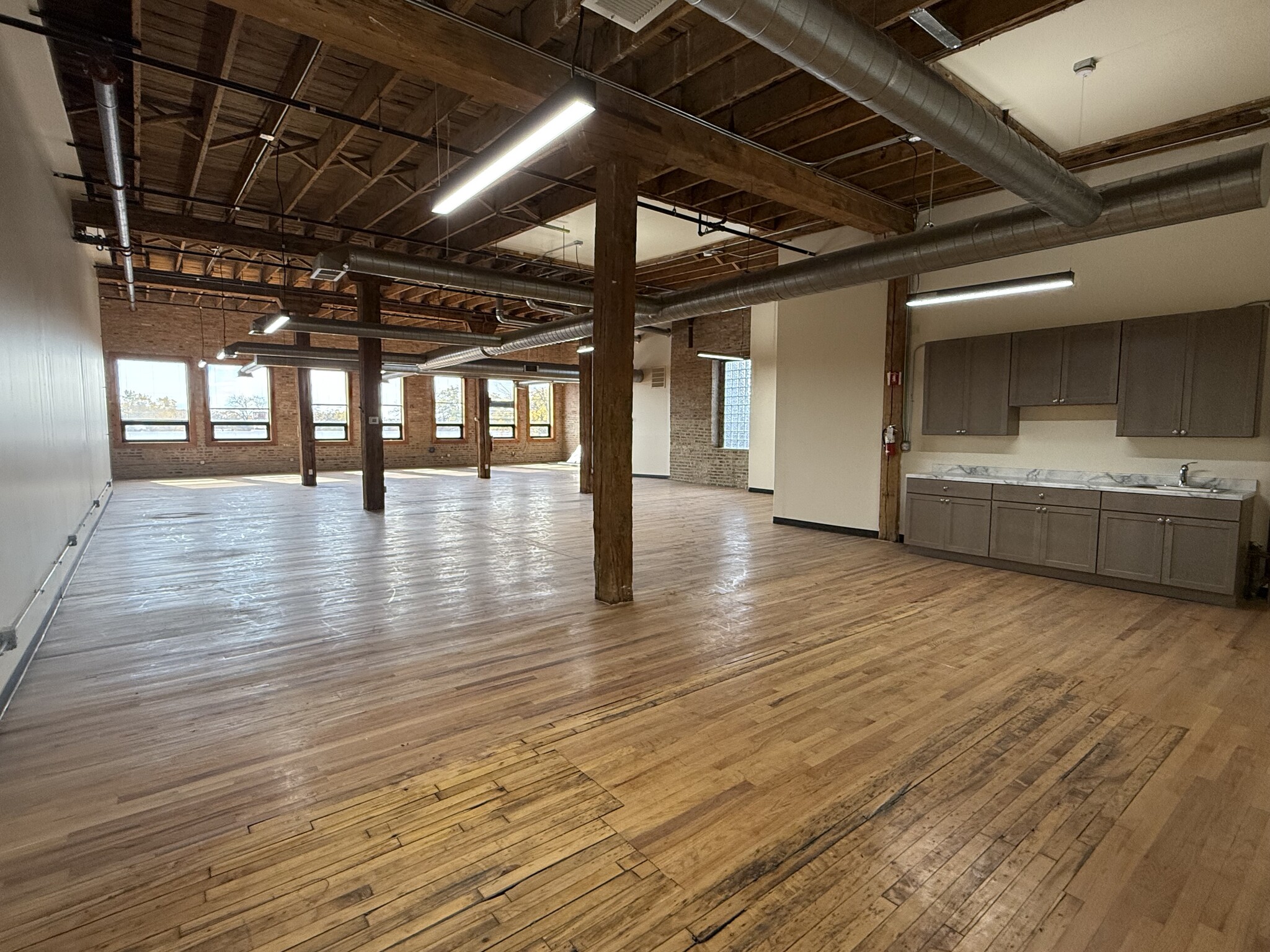 2130-2140 W Fulton St, Chicago, IL for lease Interior Photo- Image 1 of 2