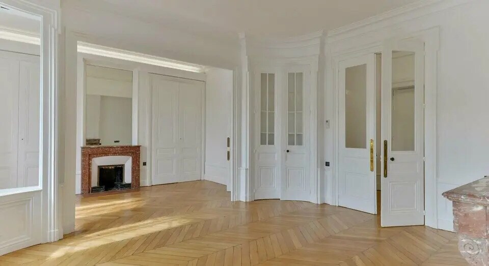 Office in Paris for lease - Interior Photo - Image 2 of 6