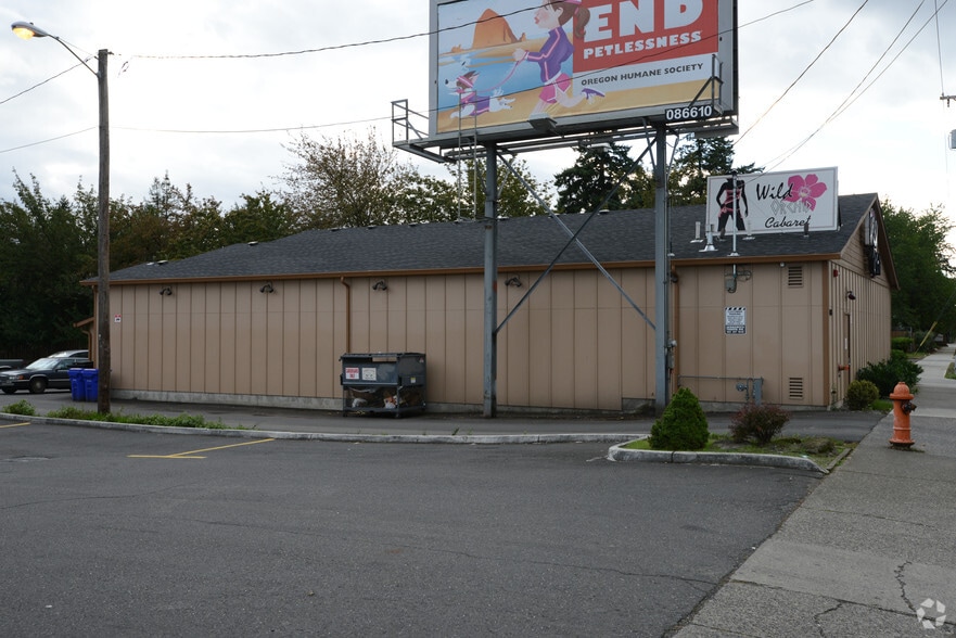 15826 SE Division St, Portland, OR for lease - Building Photo - Image 2 of 4