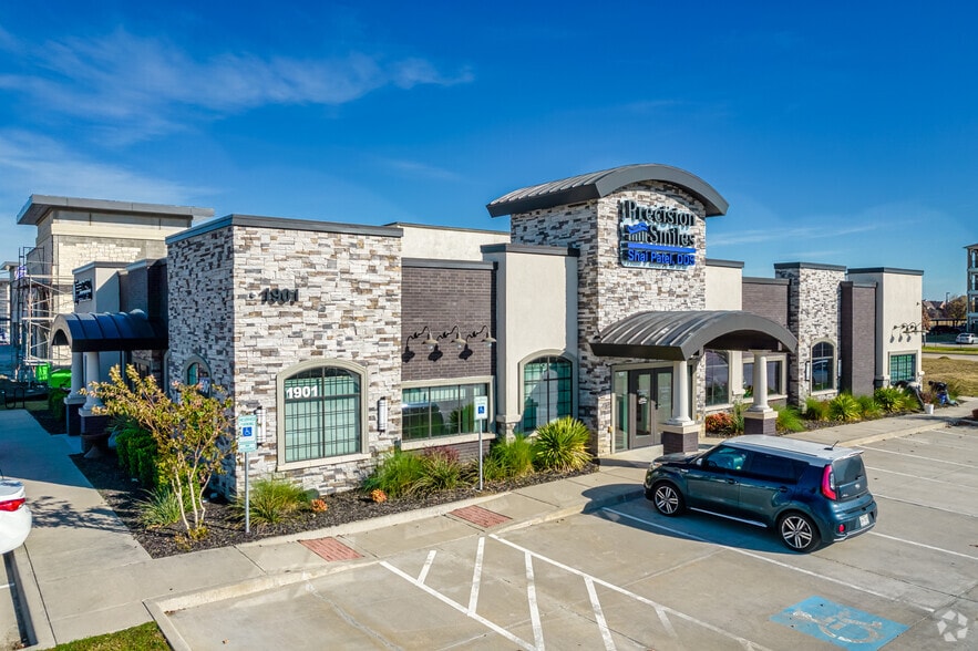 1911 FM 423, Little Elm, TX for lease - Building Photo - Image 3 of 13