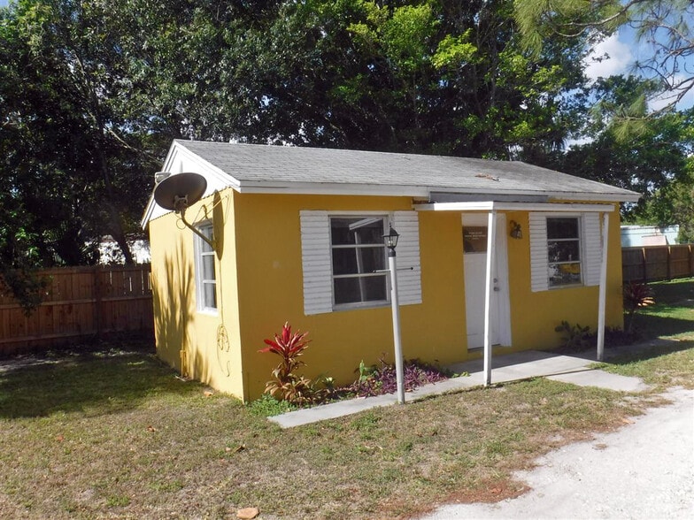 3250 S 7th St, Fort Pierce, FL for sale - Building Photo - Image 3 of 5