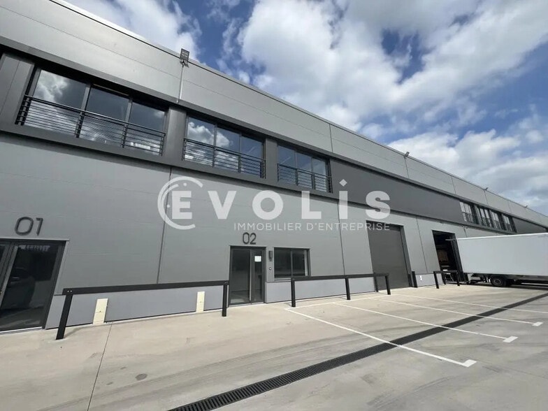 Office in Les Pavillons-sous-Bois for lease - Building Photo - Image 1 of 10