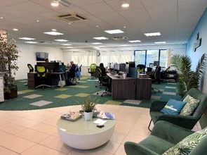 Lustleigh Close, Exeter for lease Interior Photo- Image 2 of 4