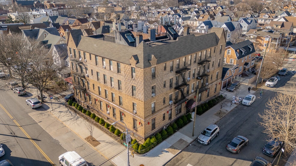 118-16 91st Ave, Richmond Hill, NY for sale - Building Photo - Image 2 of 42