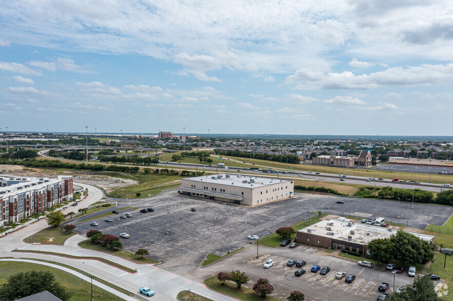 7330 S Westmoreland Rd, Dallas, TX for lease - Aerial - Image 2 of 4