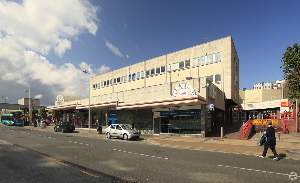 73 Strand Shopping Centre, Bootle for lease - Building Photo - Image 2 of 7