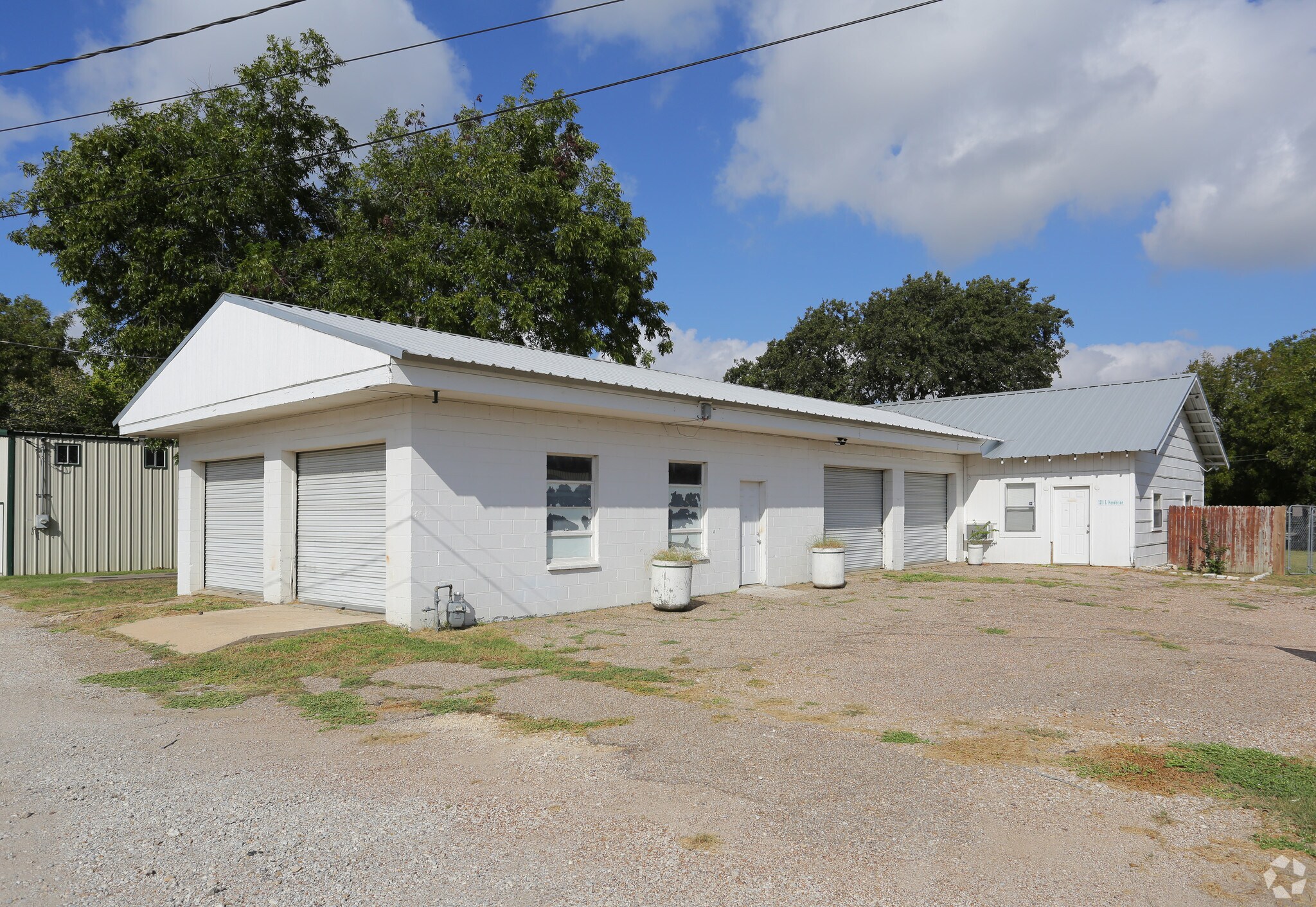1211 E Henderson St, Cleburne, TX for sale Primary Photo- Image 1 of 1