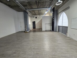 810 E Pico Blvd, Los Angeles, CA for lease Interior Photo- Image 2 of 5