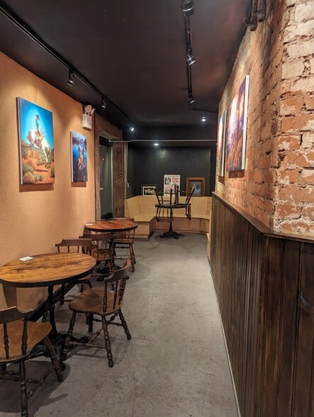 235 E 53rd St, New York, NY for lease - Interior Photo - Image 2 of 7