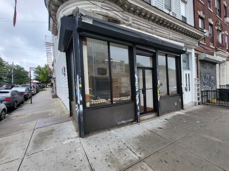 1688 Webster Ave, Bronx, NY for lease - Building Photo - Image 1 of 18