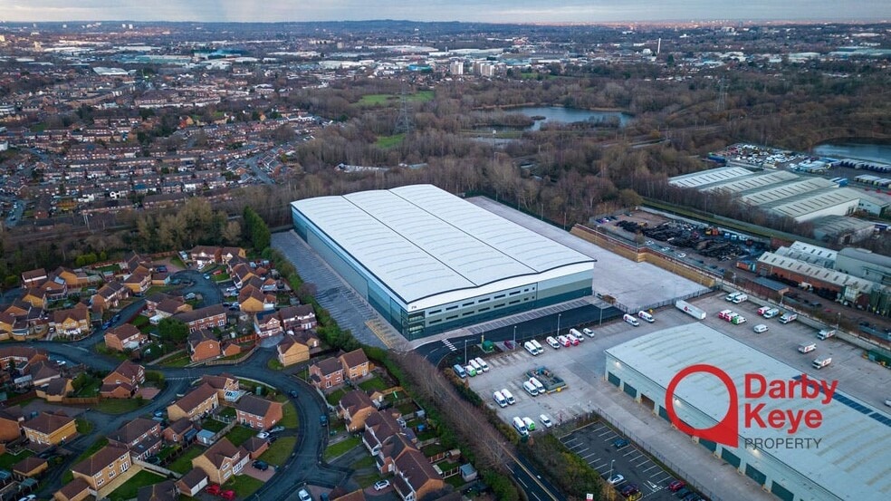 44 Hellier Av, Tipton for lease - Building Photo - Image 2 of 4