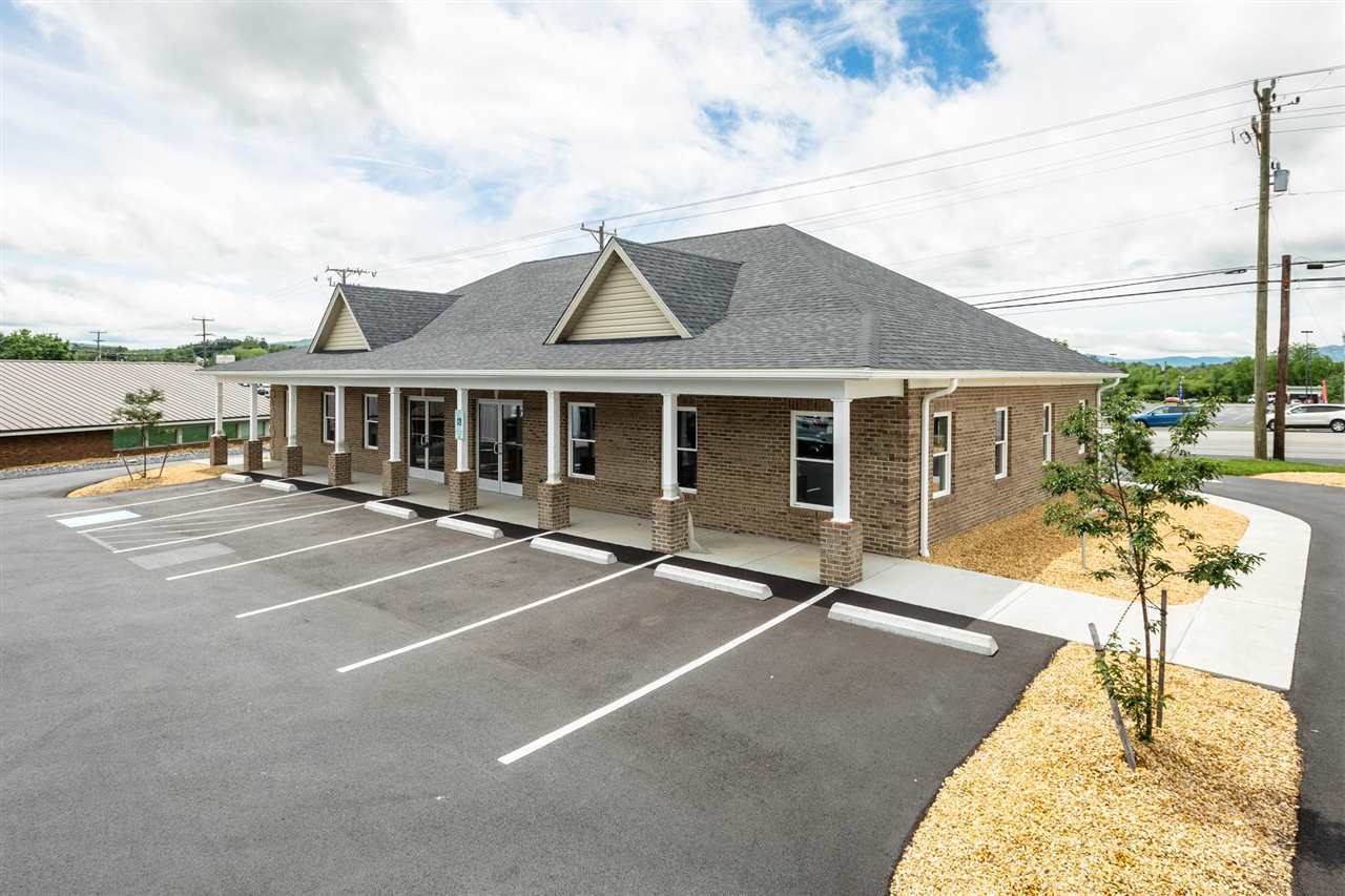 100 Community Dr, Waynesboro, VA 22980 BRAND NEW COMMERCIAL BUILDING