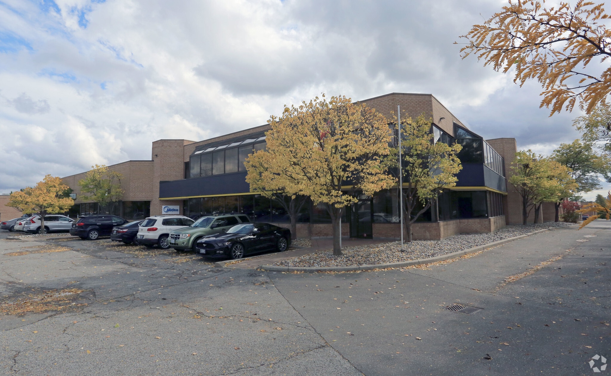 215 Shields Ct, Markham, ON for lease Primary Photo- Image 1 of 4