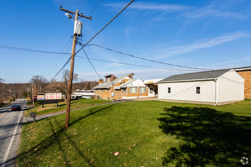 833 Finley Rd, Belle Vernon, PA for sale - Building Photo - Image 2 of 5