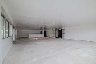 802 Crosstimbers, Houston, TX for sale Interior Photo- Image 2 of 12