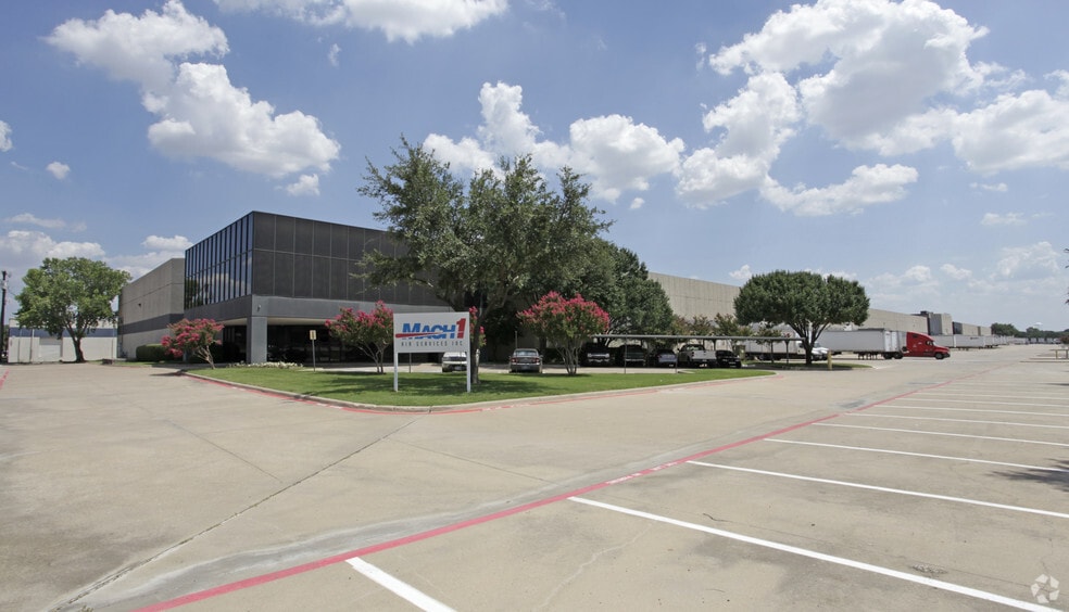 1750-1850 Westpark Dr, Grand Prairie, TX for lease - Building Photo - Image 1 of 13