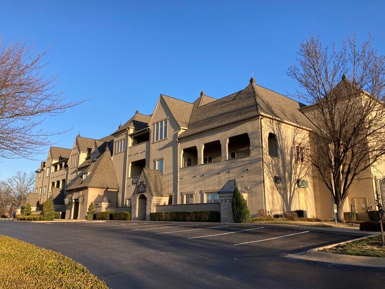 1531 E Bradford Pky, Springfield, MO for sale - Building Photo - Image 3 of 42