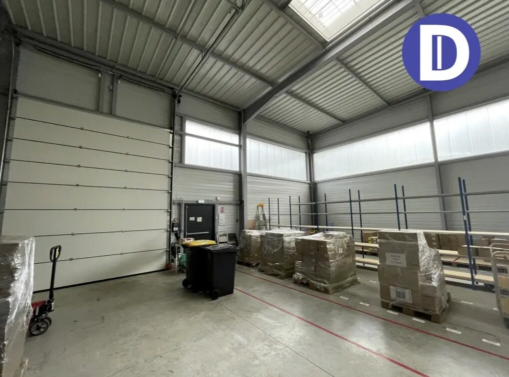 Flex in Norroy-le-Veneur for lease Interior Photo- Image 1 of 3