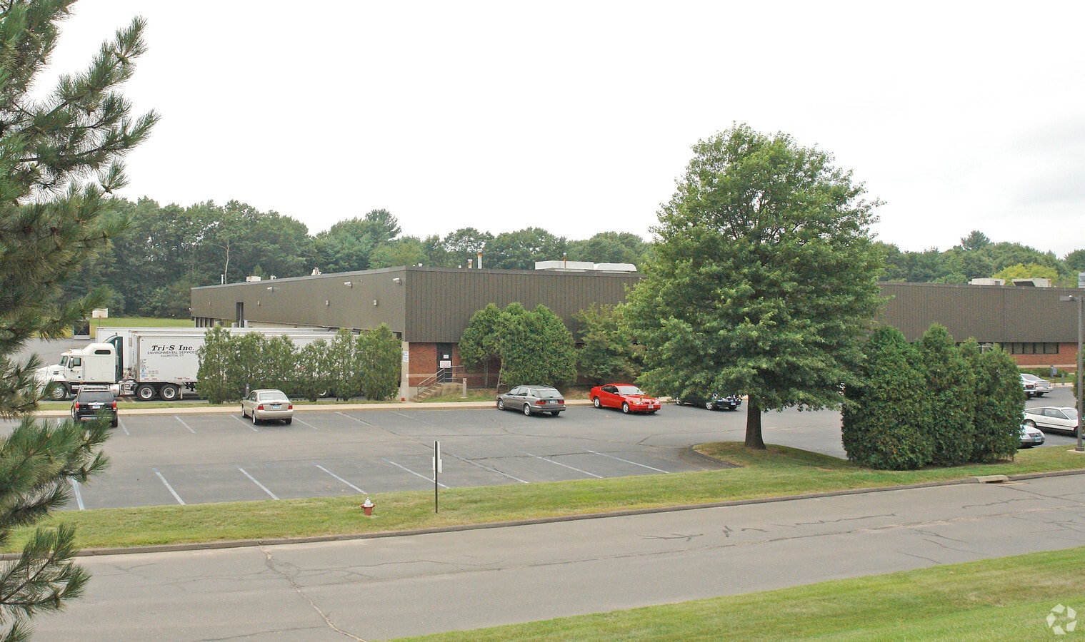 60 Johnson Ave, Plainville, CT 06062