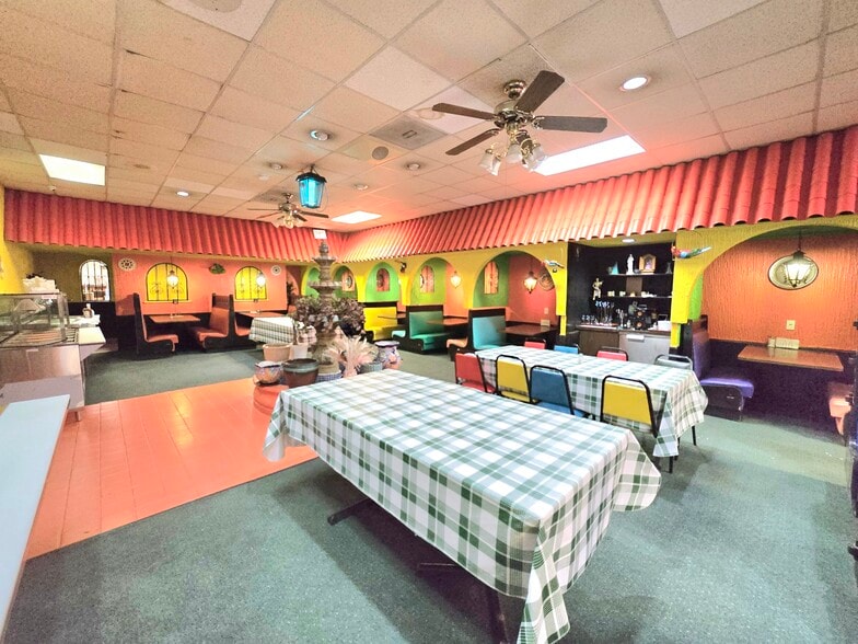 3139 N Central Ave, Chicago, IL for sale - Interior Photo - Image 2 of 23