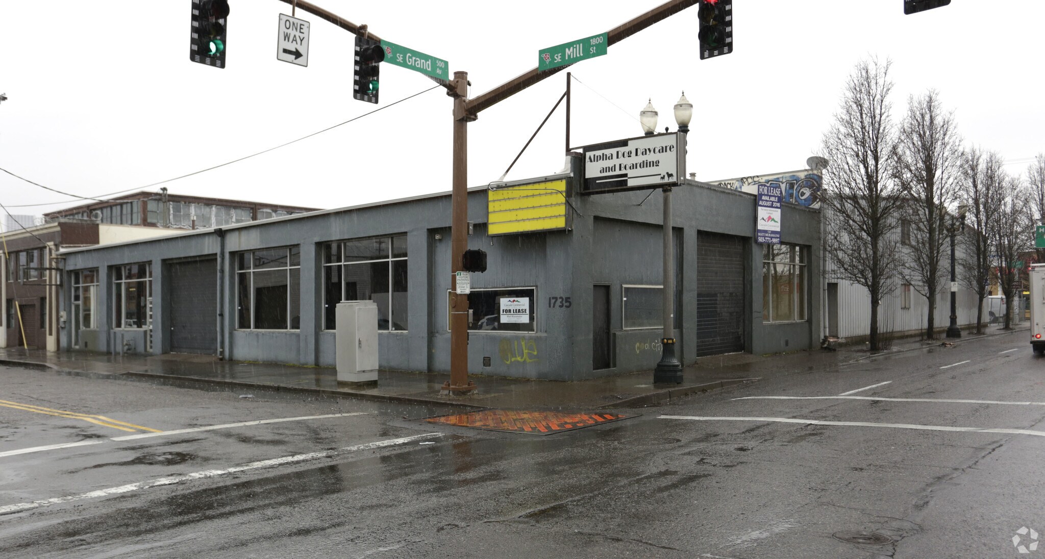 1735 SE Grand Ave, Portland, OR for sale Primary Photo- Image 1 of 1