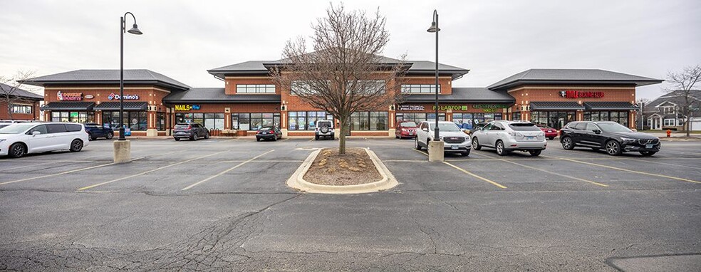 4003 S Plainfield-Naperville Rd, Naperville, IL for lease - Building Photo - Image 2 of 9