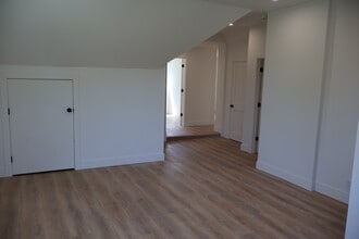 32 Chichester Ave, Center Moriches, NY for lease Interior Photo- Image 2 of 7