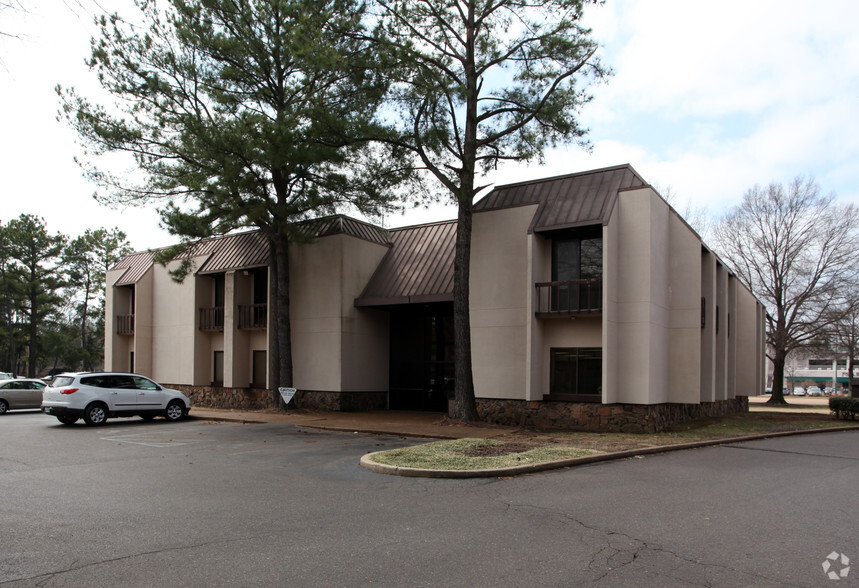 1920 Kirby Pky, Germantown, TN for sale - Primary Photo - Image 2 of 13