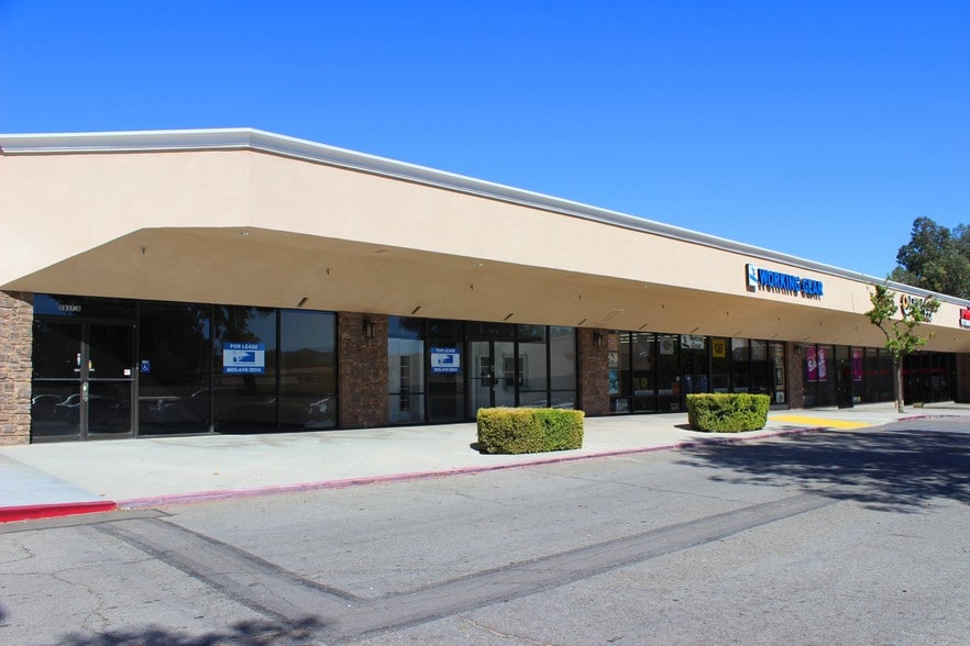 2410-2837 Cochran St, Simi Valley, CA for lease - Building Photo - Image 2 of 7