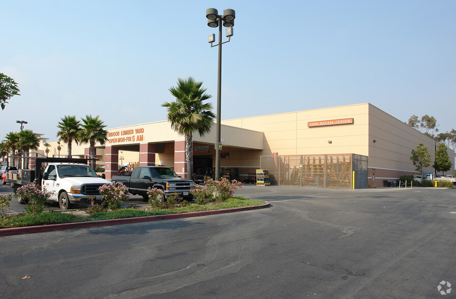 151-371 W Esplanade Dr, Oxnard, CA for lease - Building Photo - Image 1 of 10