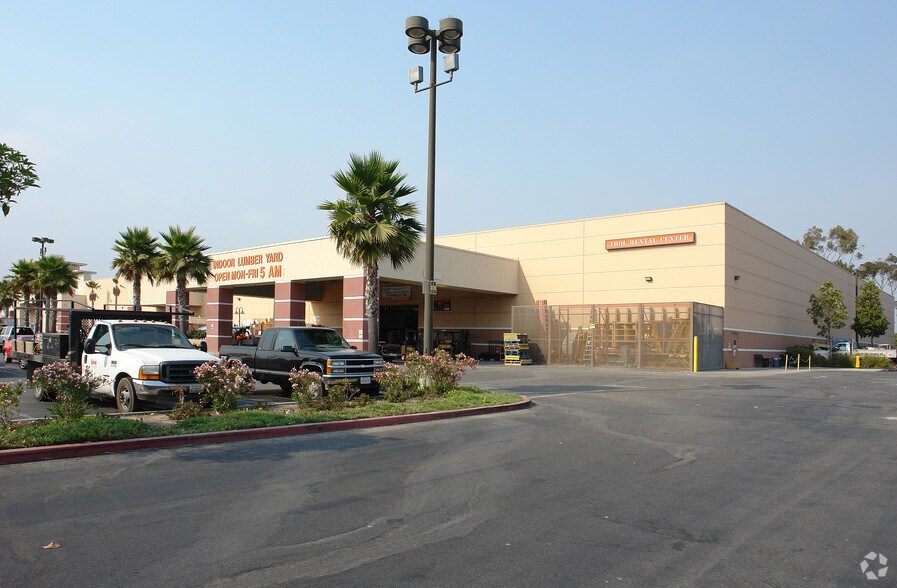 151-371 W Esplanade Dr, Oxnard, CA for lease - Building Photo - Image 3 of 9