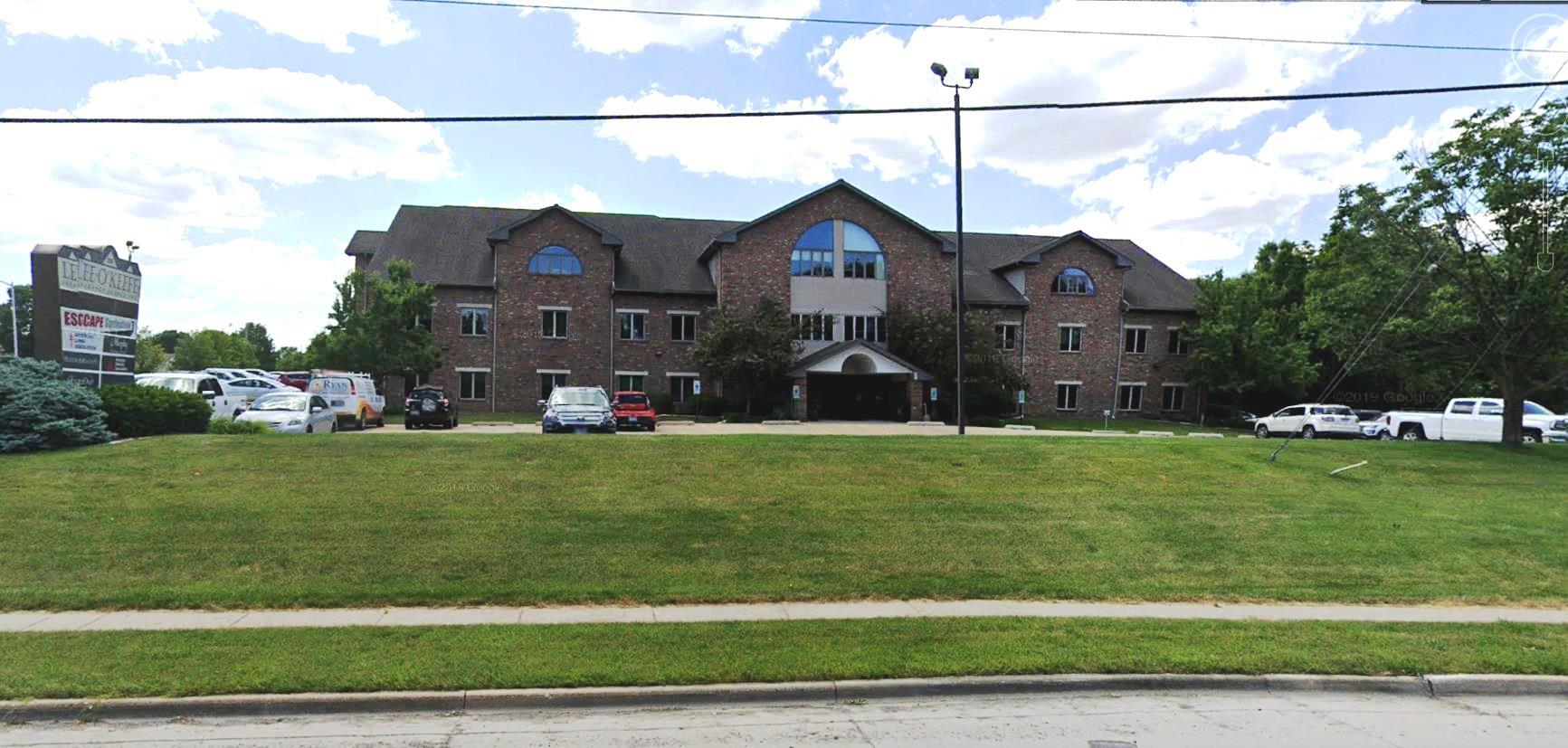 2501 Chatham Rd, Springfield, IL 62704