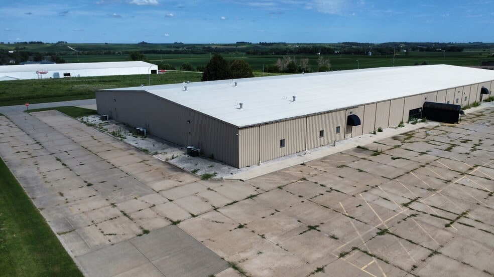 1812 Industrial Pky, Harlan, IA for lease - Building Photo - Image 3 of 6