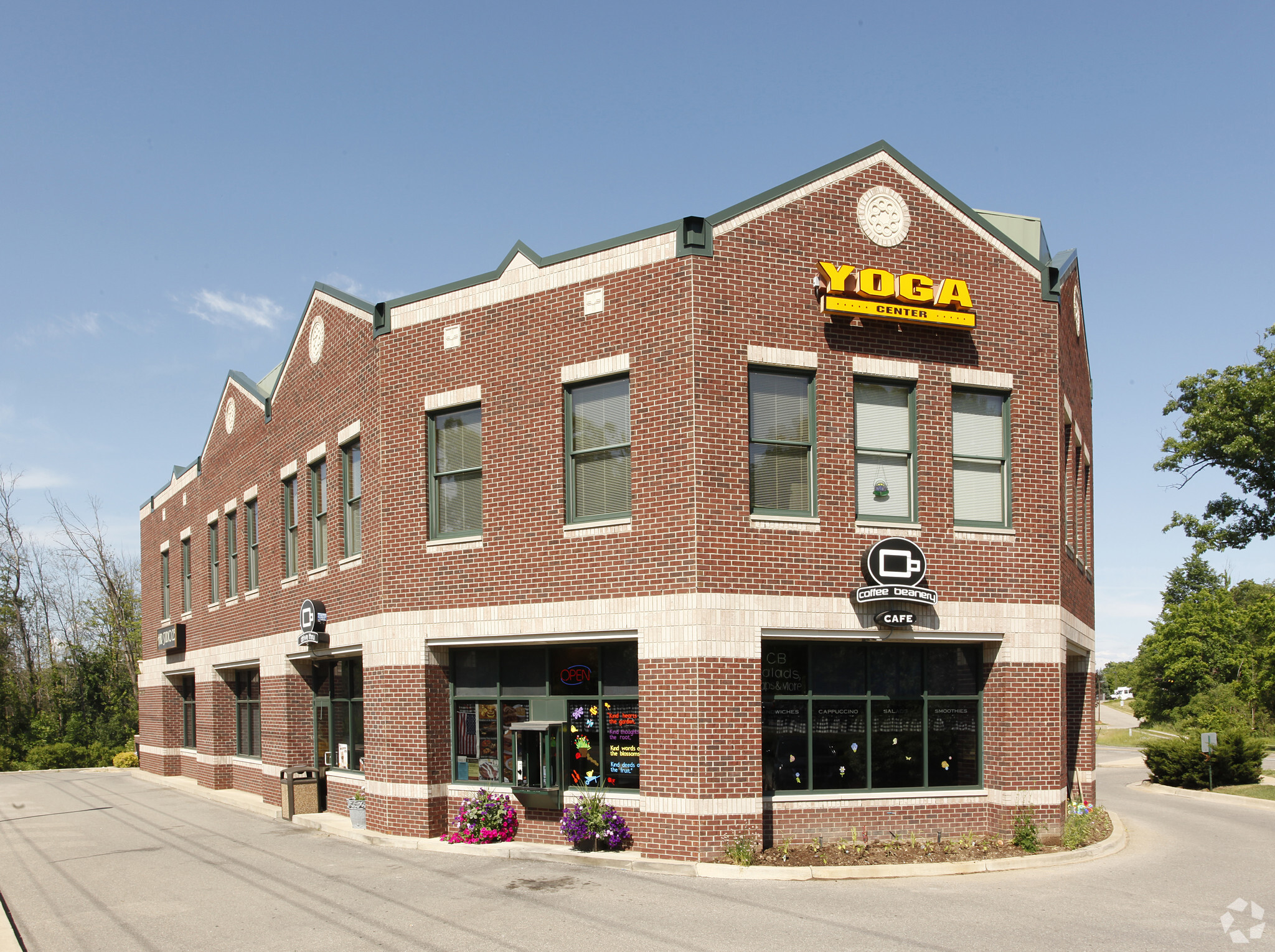 4431-4437 S Old Us-23 Rd, Brighton, MI for lease Building Photo- Image 1 of 12