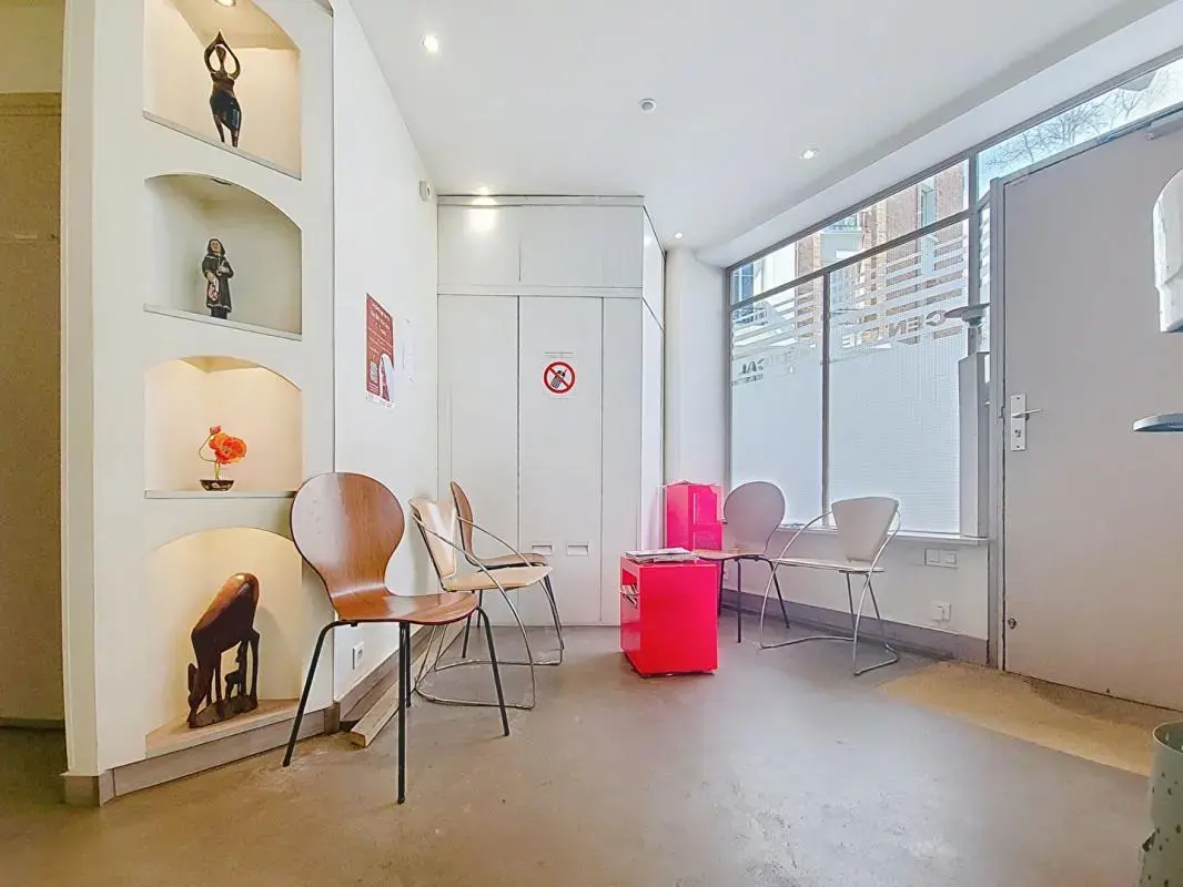 Paris, PAR 75015 -  -  - Interior Photo - Image 1 of 7