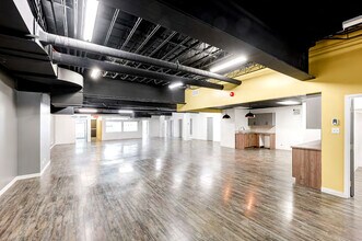 1184 Rue Sainte-Catherine O, Montréal, QC for lease Interior Photo- Image 2 of 4