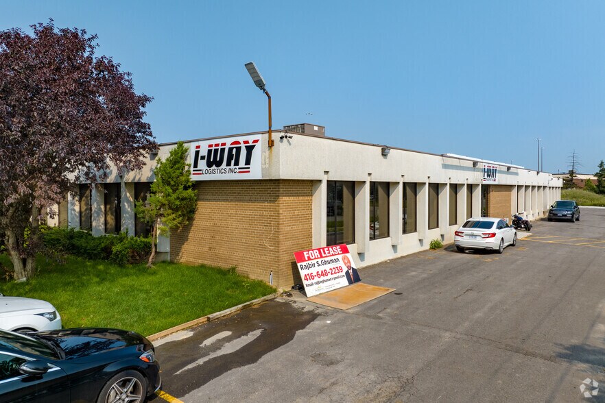 51 Worcester Rd, Toronto, ON for sale - Primary Photo - Image 1 of 1