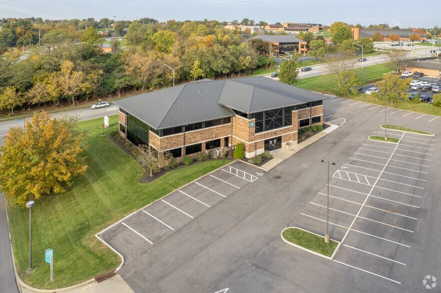 2900 Chancellor Dr, Crestview Hills, KY for lease - Aerial - Image 2 of 4