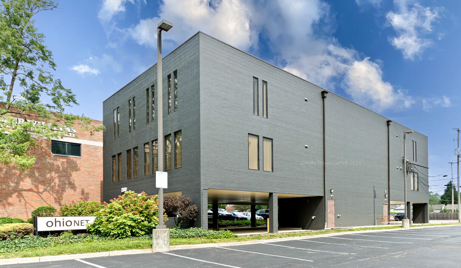 1500 W Lane Ave, Upper Arlington, OH 43221