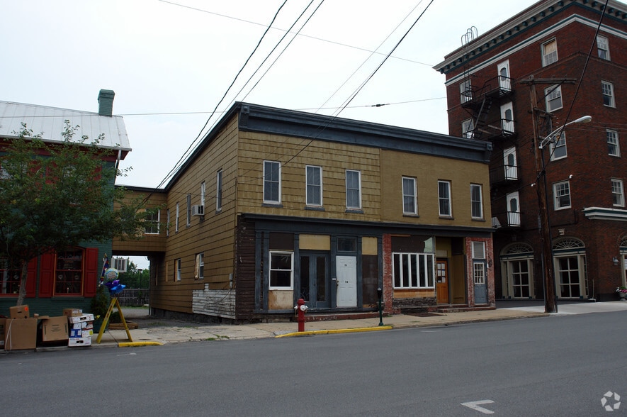 110-116 W Martin St, Martinsburg, WV for sale - Building Photo - Image 2 of 18