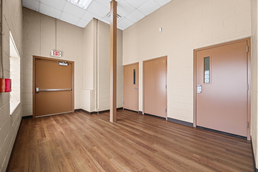 3475 Ridge Rd, Cleveland, OH for sale - Building Photo - Image 3 of 48