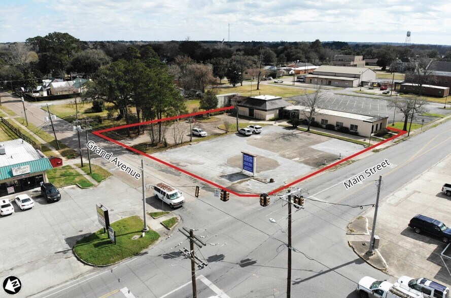 714 Main St, Liberty, TX 77575