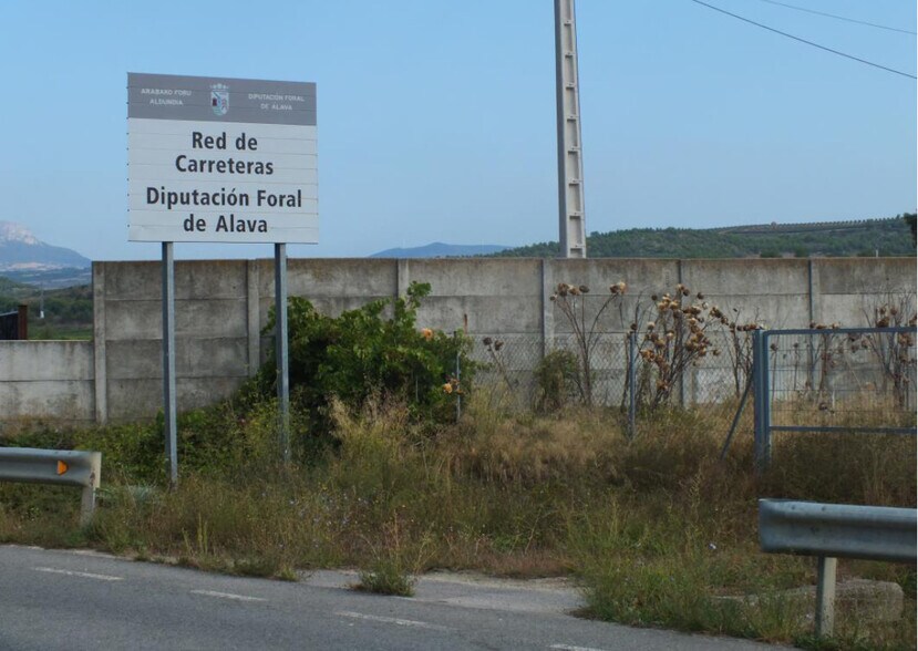 Land in OYÓN for sale - Building Photo - Image 2 of 11