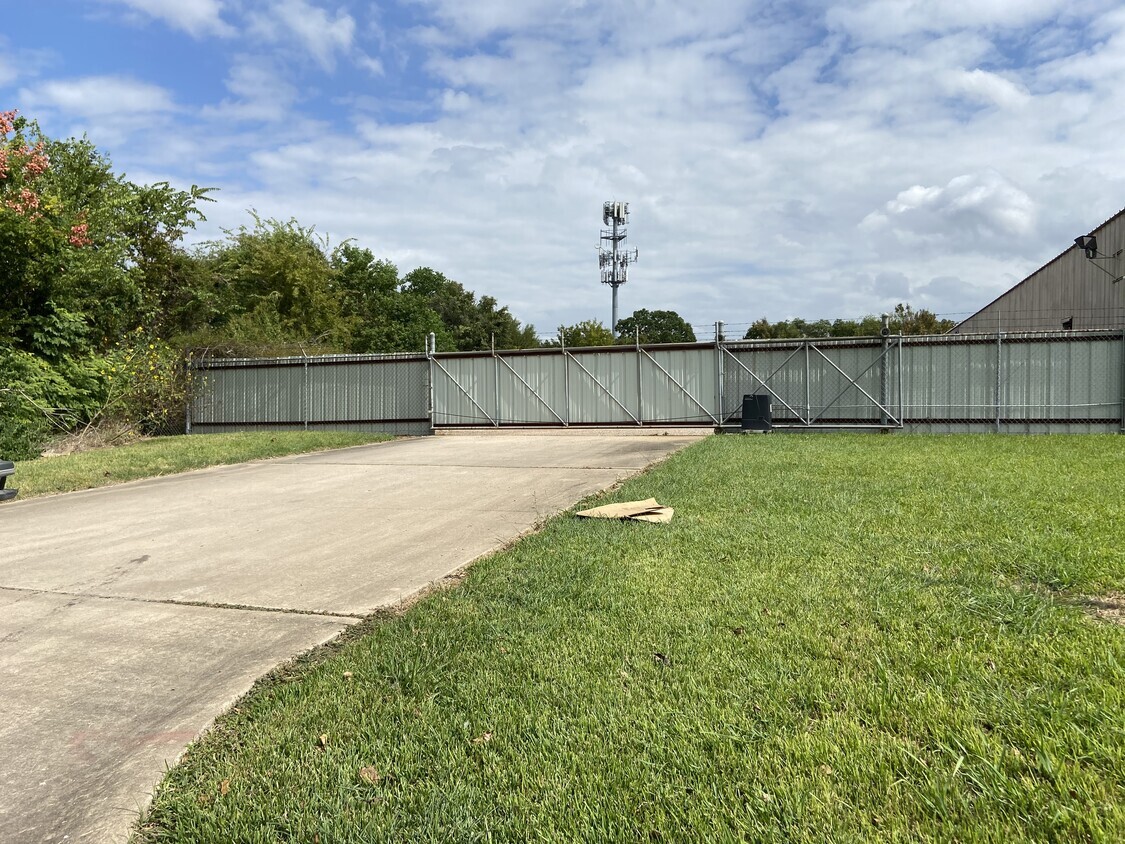 7103 Baneway Dr, Houston, TX for lease Building Photo- Image 1 of 5