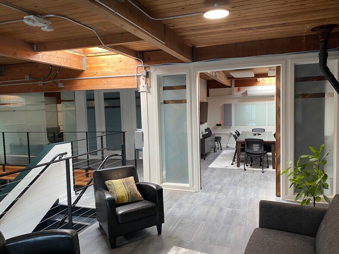 2105-2121 SE 7th Ave, Portland, OR for sale Interior Photo- Image 1 of 5